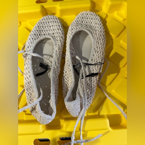NWT ZARA CROCHET FLATS - Picture 6 of 6